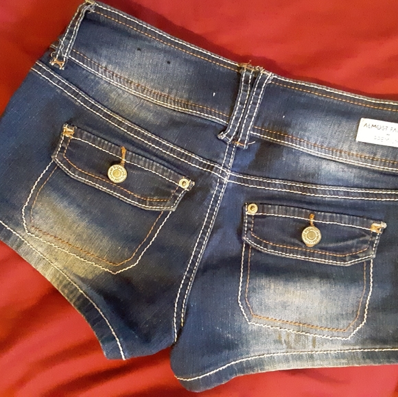 Almost Famous Shorts - Picture 2 of 3